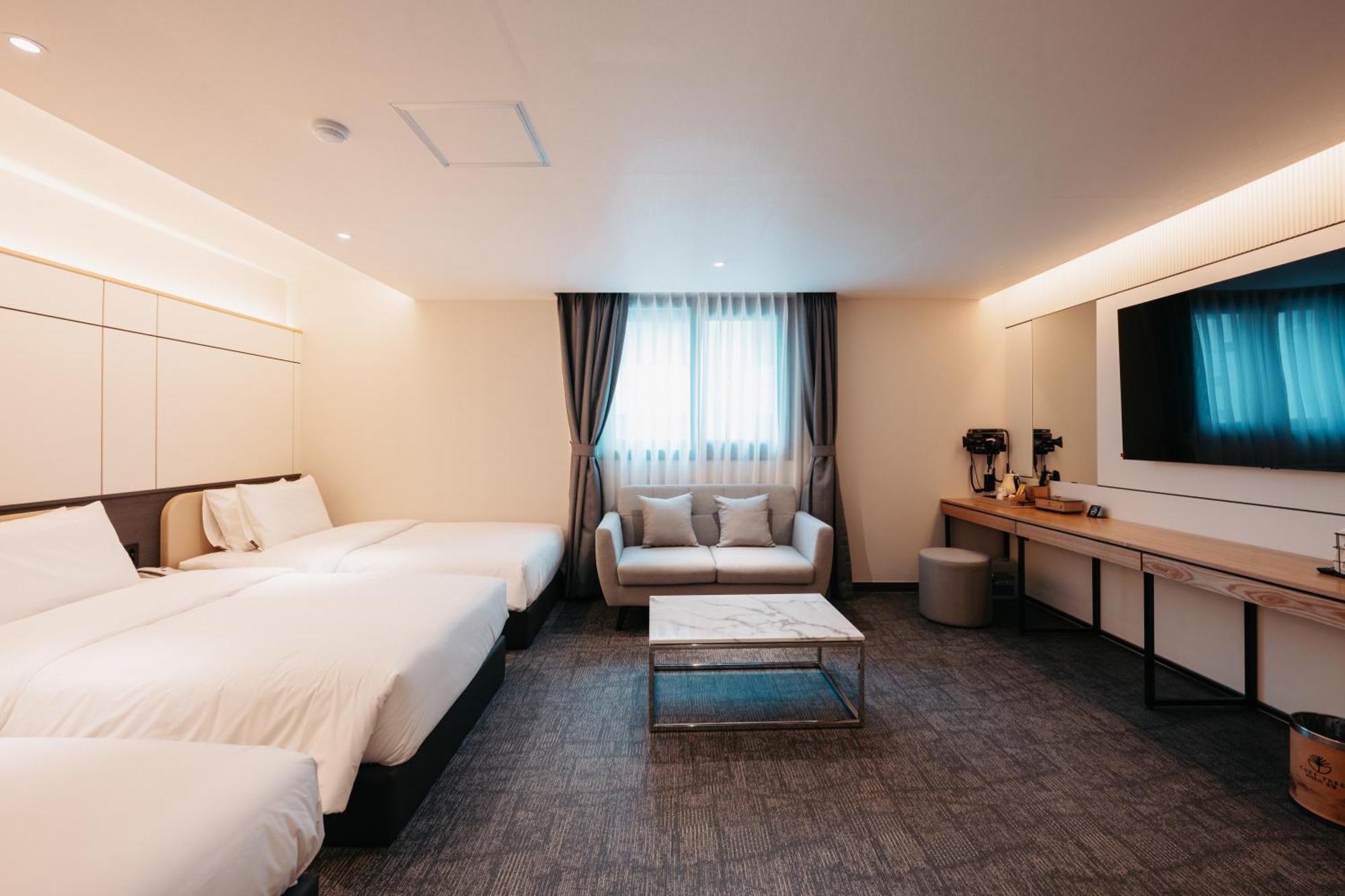 Cozy Tree Hotel Seomyeon Busan Eksteriør billede